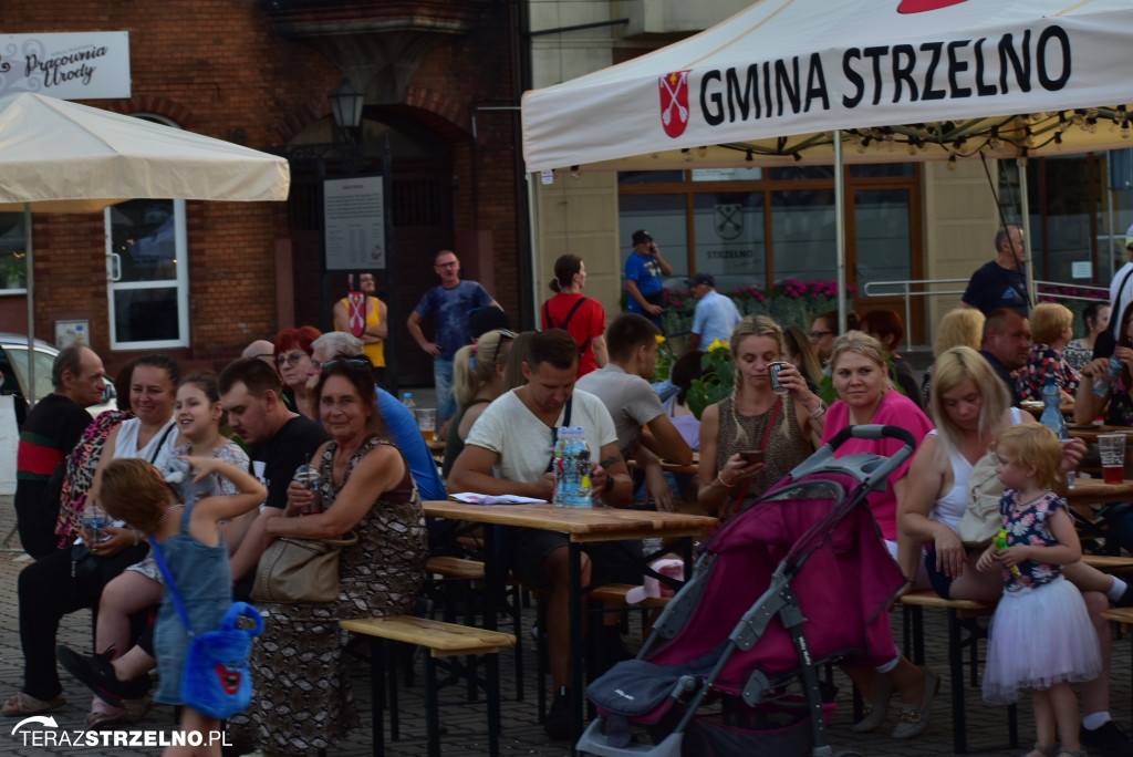 Wieczorne show na Festiwalu Czekolady - artyści zgromadzili tłumy na strzeleńskim Rynku, cz.I