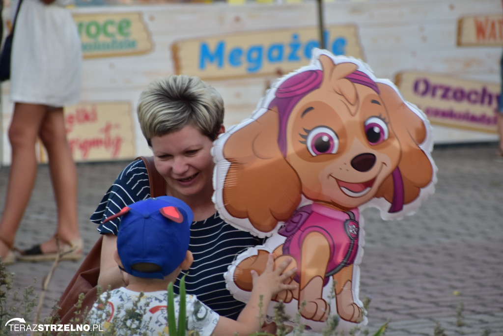 Wieczorne show na Festiwalu Czekolady - artyści zgromadzili tłumy na strzeleńskim Rynku, cz.I