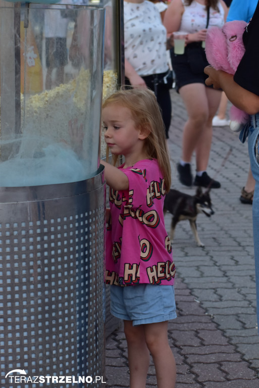 Wieczorne show na Festiwalu Czekolady - artyści zgromadzili tłumy na strzeleńskim Rynku, cz.I