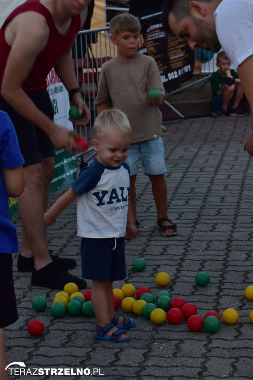 Wieczorne show na Festiwalu Czekolady - artyści zgromadzili tłumy na strzeleńskim Rynku, cz.I