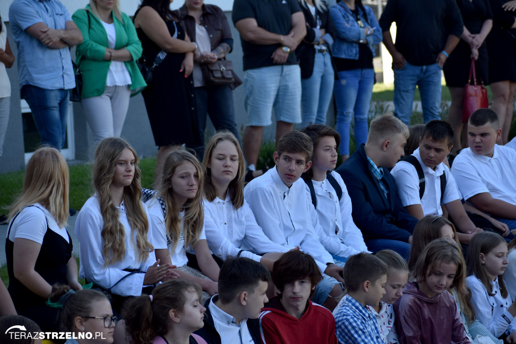 Powitanie Roku Szkolnego 2022/2023 w SP im A. A. Michelsona w Strzelnie