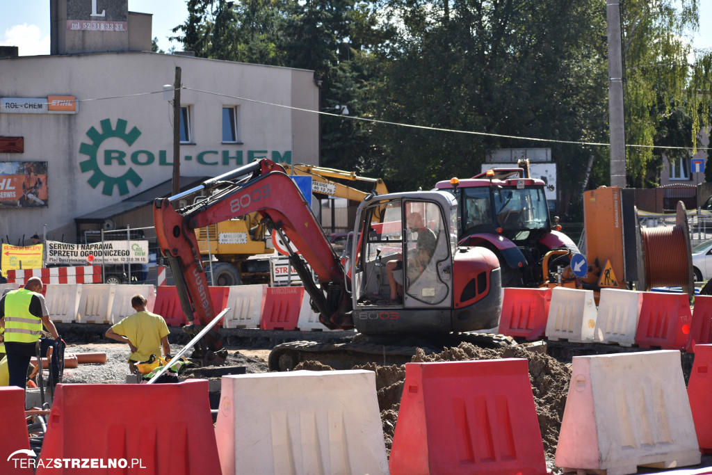 Ronda nabierają kształtu, jednak na razie samochody ciężarowe mają problem.