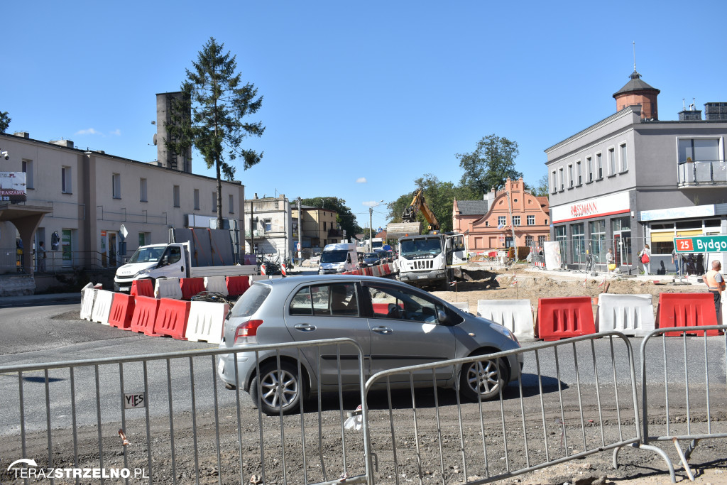 Ronda nabierają kształtu, jednak na razie samochody ciężarowe mają problem.
