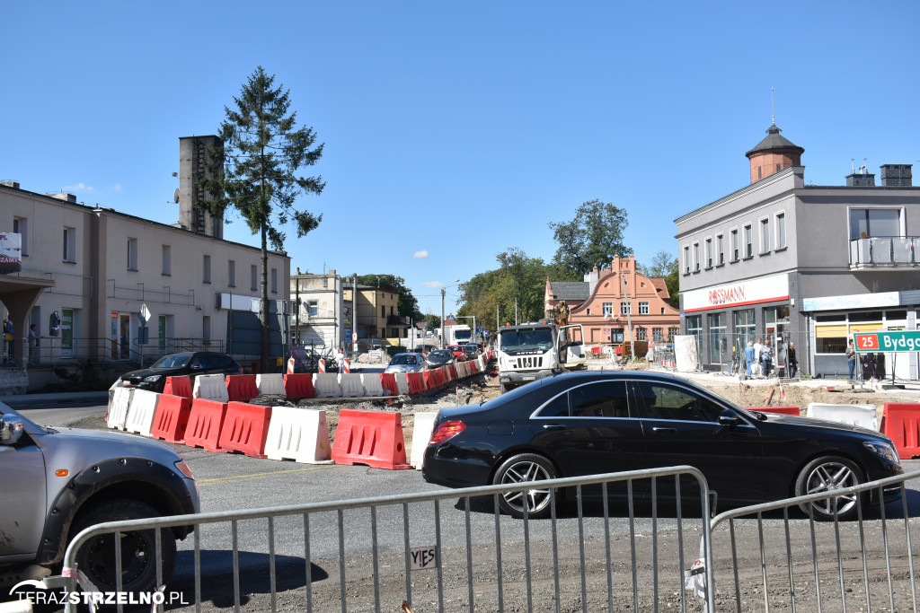 Ronda nabierają kształtu, jednak na razie samochody ciężarowe mają problem.