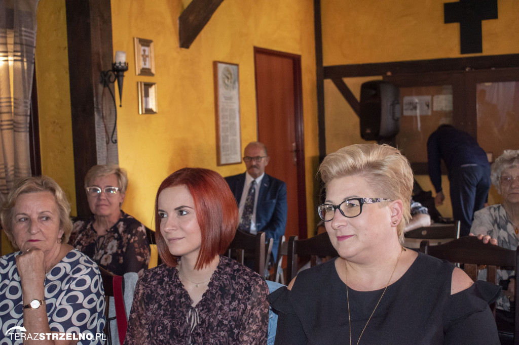 Narodowe czytanie w Organizacji Magazyn połączone z koncertem zespołu ludowego Poturba