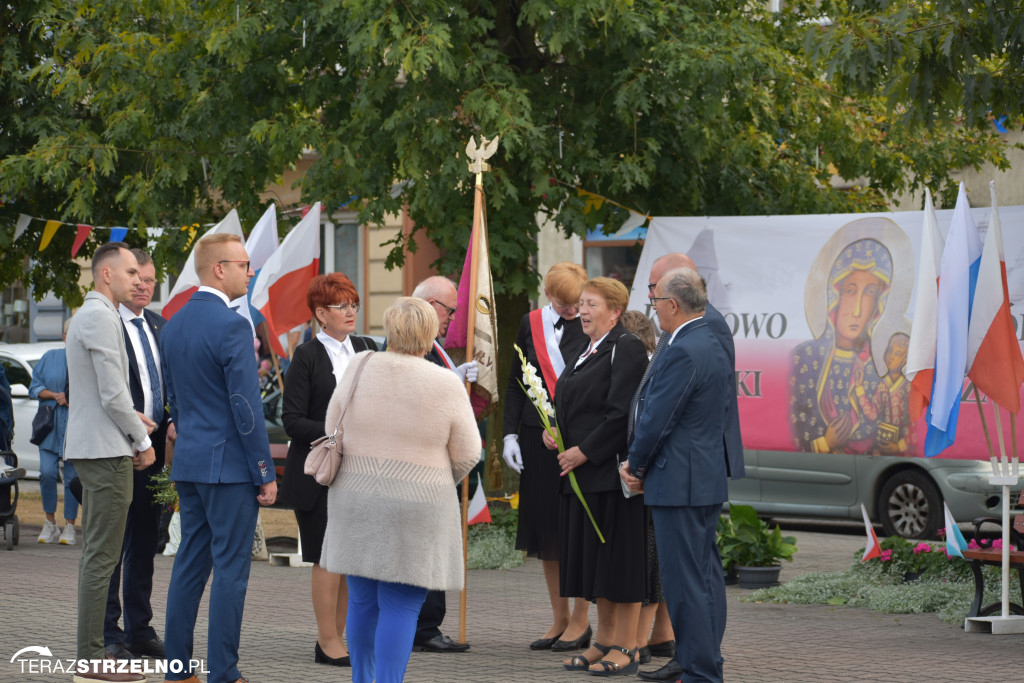Powitanie Obrazu Matki Bożej Częstochowskiej w Strzelnie