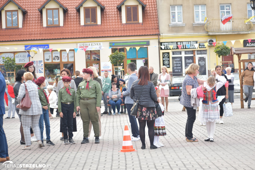 Powitanie Obrazu Matki Bożej Częstochowskiej w Strzelnie