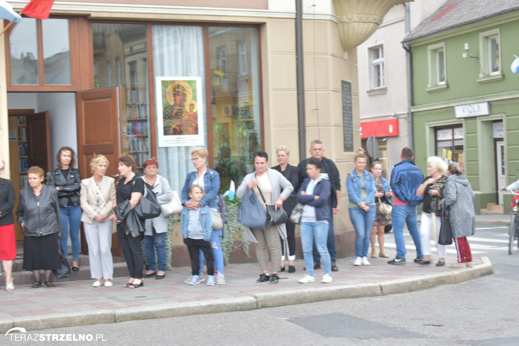 Powitanie Obrazu Matki Bożej Częstochowskiej w Strzelnie