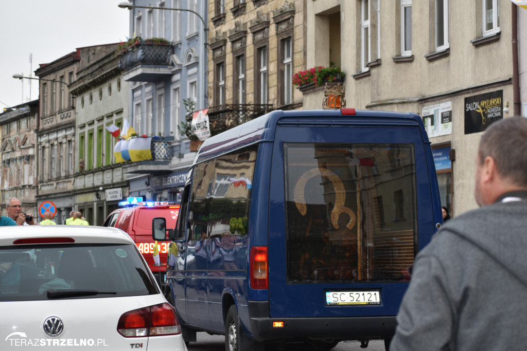 Powitanie Obrazu Matki Bożej Częstochowskiej w Strzelnie