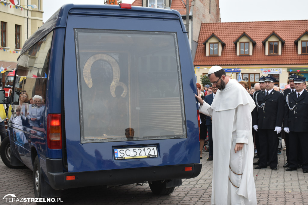 Powitanie Obrazu Matki Bożej Częstochowskiej w Strzelnie