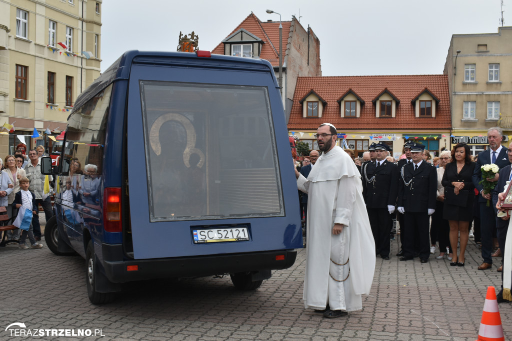 Powitanie Obrazu Matki Bożej Częstochowskiej w Strzelnie