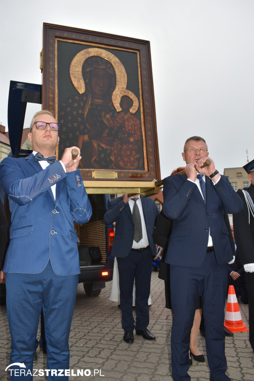 Powitanie Obrazu Matki Bożej Częstochowskiej w Strzelnie
