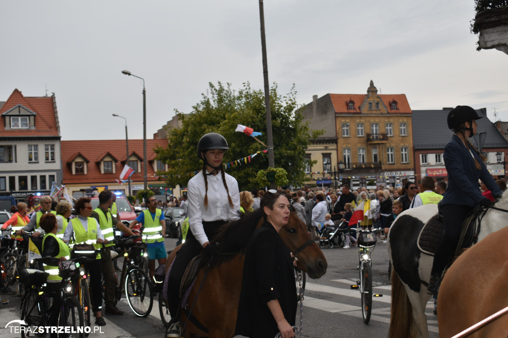 Powitanie Obrazu Matki Bożej Częstochowskiej w Strzelnie