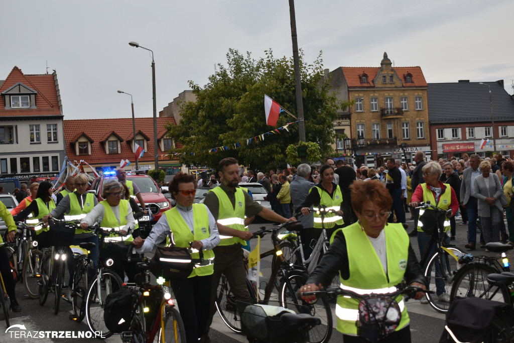 Powitanie Obrazu Matki Bożej Częstochowskiej w Strzelnie