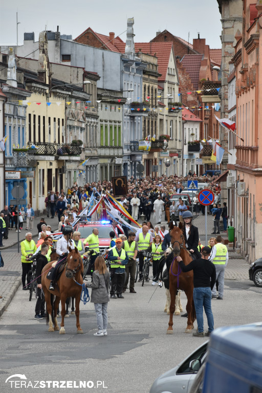 Powitanie Obrazu Matki Bożej Częstochowskiej w Strzelnie