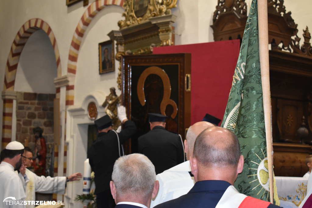 Powitanie Obrazu Matki Bożej Częstochowskiej w Strzelnie
