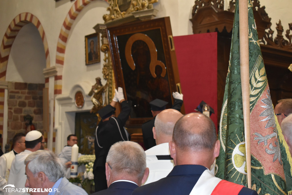 Powitanie Obrazu Matki Bożej Częstochowskiej w Strzelnie