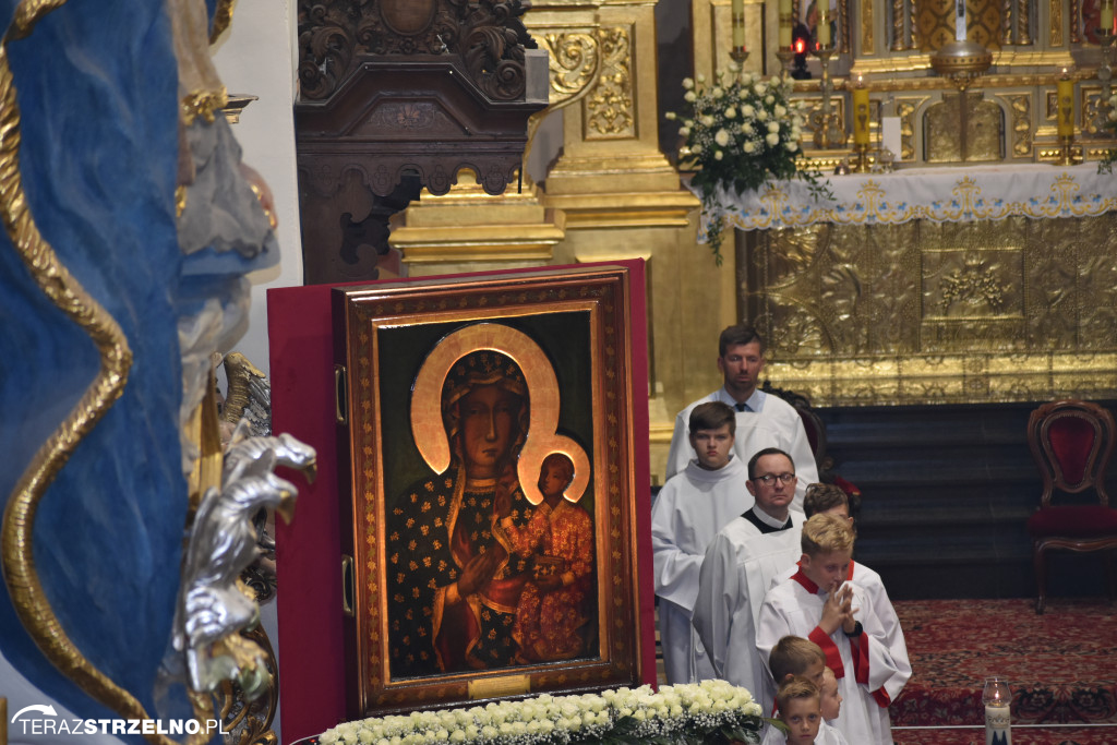 Powitanie Obrazu Matki Bożej Częstochowskiej w Strzelnie