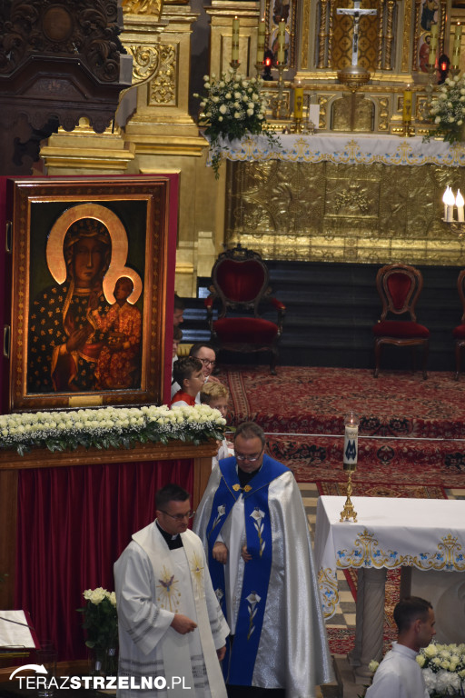 Powitanie Obrazu Matki Bożej Częstochowskiej w Strzelnie