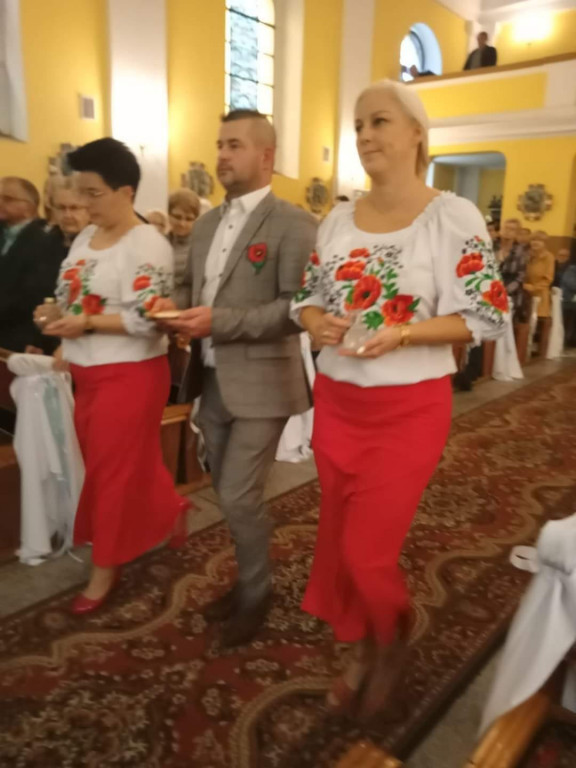 KGW Kujawskie Maki pozyskało środki na zakup ceramiki oraz strojów regionalnych.