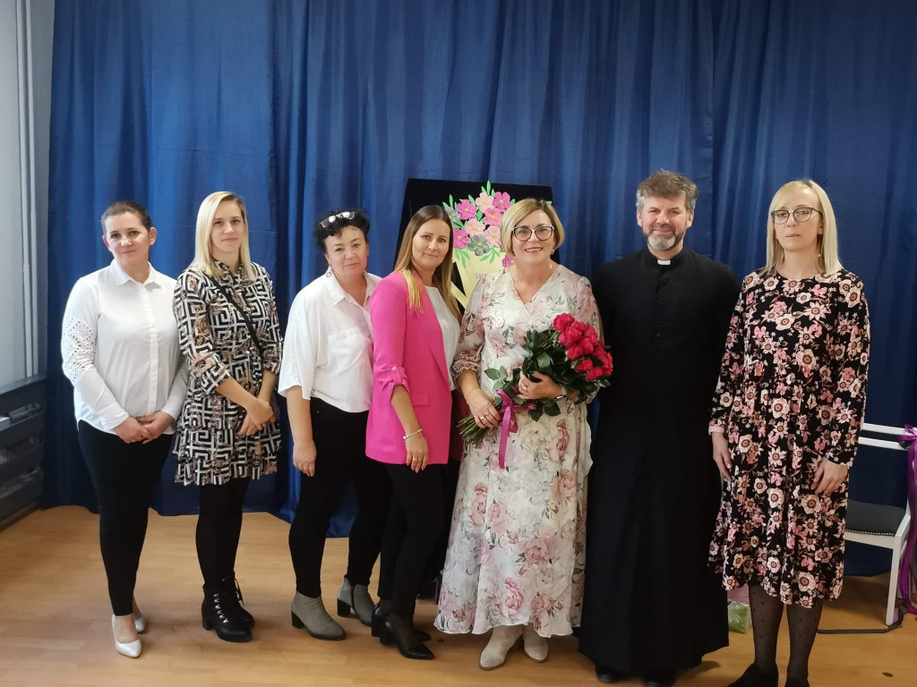 Szkoła Podstawowa w Markowicach pożegnała Panią Urszulę przechodzącą na emeryturę