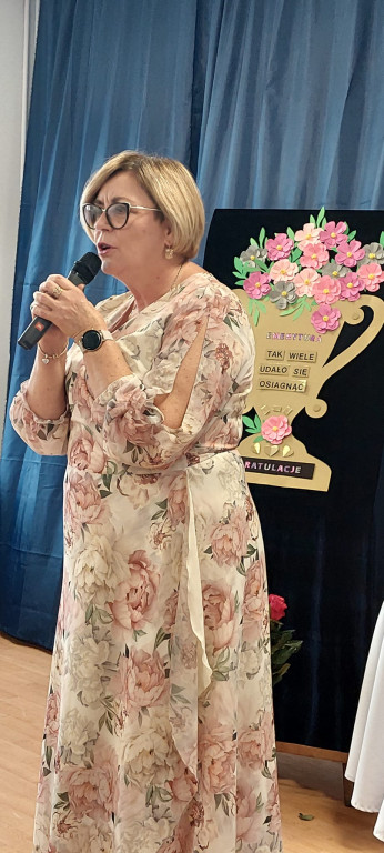 Szkoła Podstawowa w Markowicach pożegnała Panią Urszulę przechodzącą na emeryturę