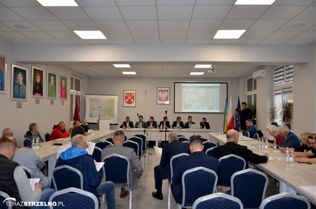 Spotkanie Mieszkańców Strzelna z  przedstawicielami GDDKiA i firmą TRAKT z Katowic