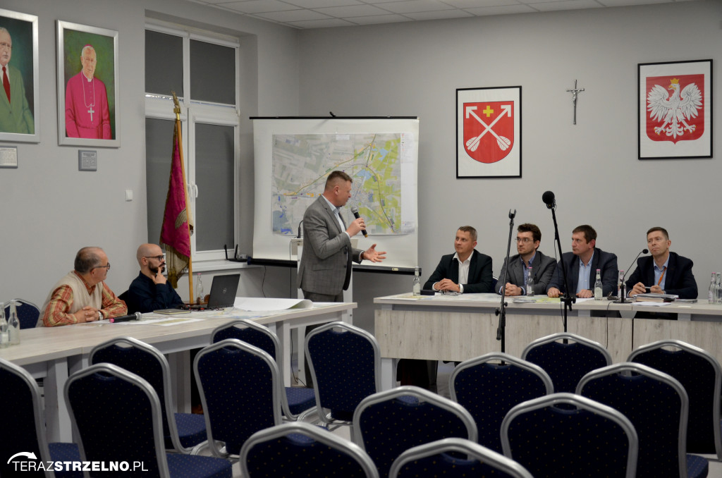 Spotkanie Mieszkańców Strzelna z  przedstawicielami GDDKiA i firmą TRAKT z Katowic