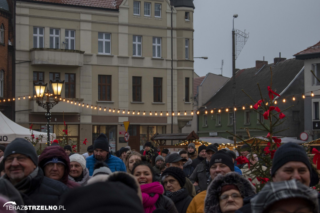 III Wielki Jarmark Bożonarodzeniowy - dzień III - NIEDZIELNA PAŁUCKA BIESIADA Z WASZYM RADIEM FM