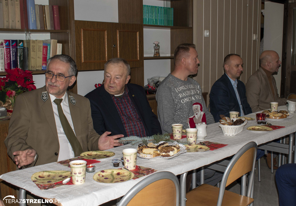 Nastrojowe świąteczne spotkanie członków i sympatyków strzeleńskiego PTTK