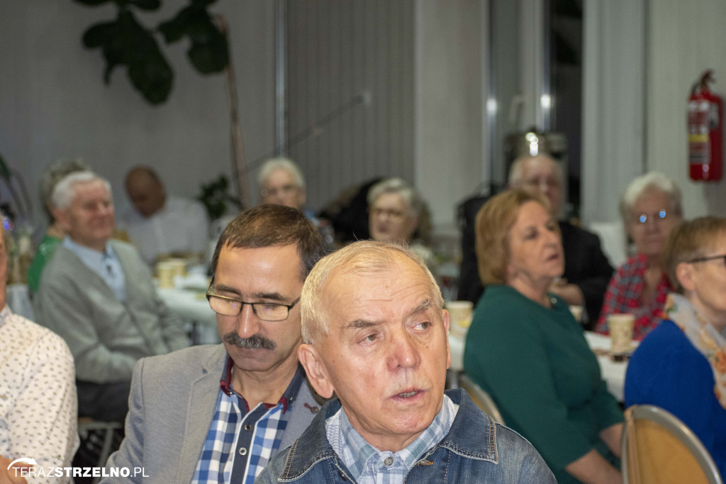 Nastrojowe świąteczne spotkanie członków i sympatyków strzeleńskiego PTTK