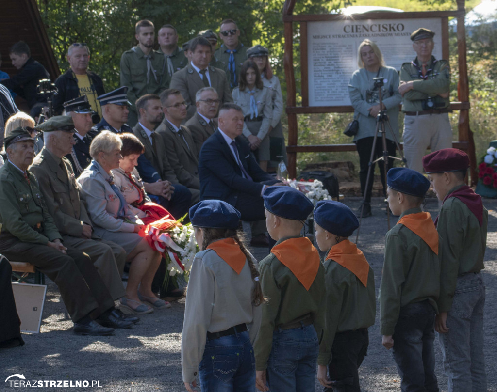 Uroczystości w Ciencisku, poświęcenie Krzyża Harcerskiego