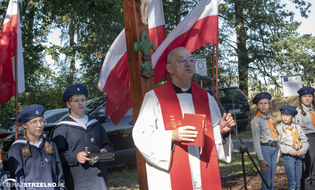 Uroczystości w Ciencisku, poświęcenie Krzyża Harcerskiego