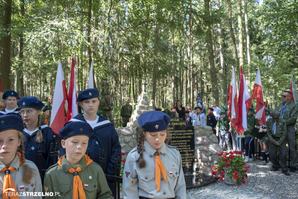 Uroczystości w Ciencisku, poświęcenie Krzyża Harcerskiego