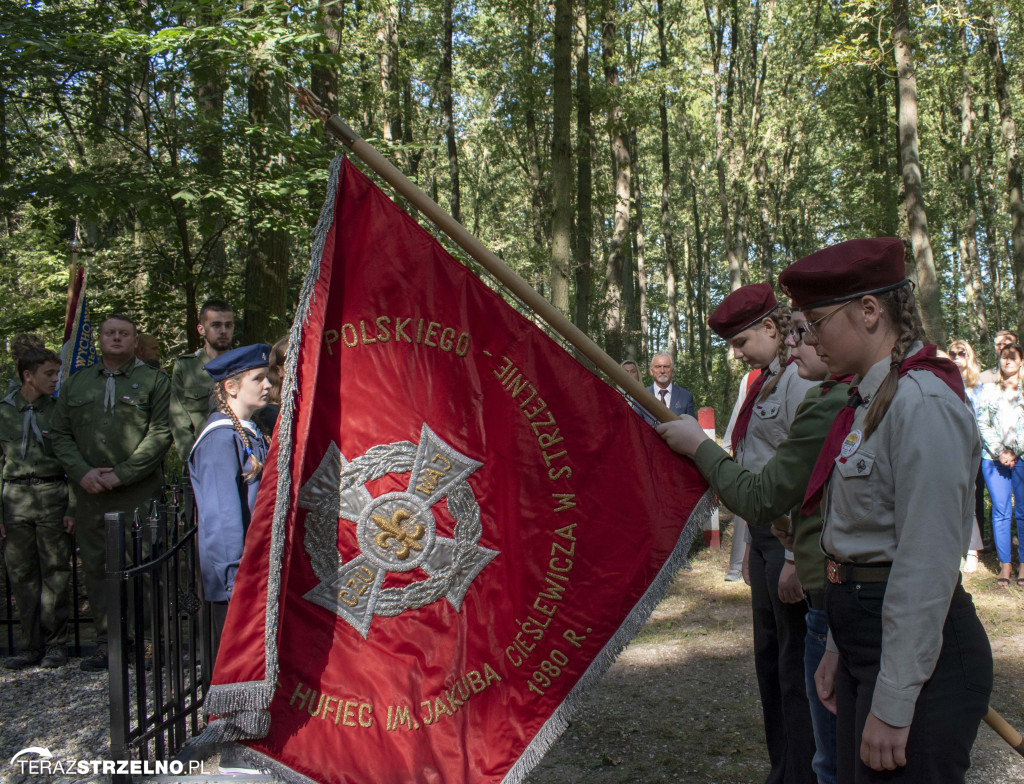 Uroczystości w Ciencisku, poświęcenie Krzyża Harcerskiego