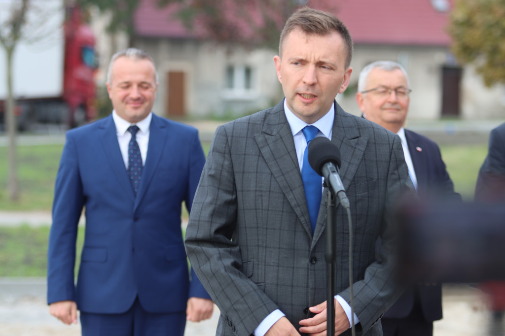 Minister Adamczyk podkreślił znaczenie obwodnic Kruszwicy i Strzelna