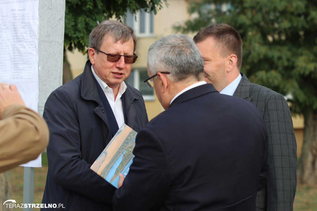 Minister Adamczyk podkreślił znaczenie obwodnic Kruszwicy i Strzelna