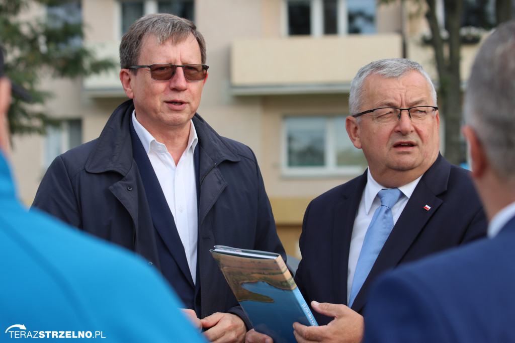 Minister Adamczyk podkreślił znaczenie obwodnic Kruszwicy i Strzelna