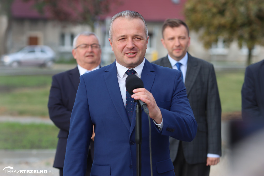 Minister Adamczyk podkreślił znaczenie obwodnic Kruszwicy i Strzelna