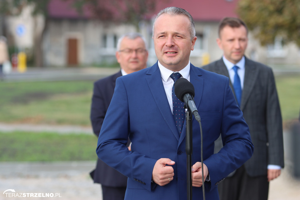 Minister Adamczyk podkreślił znaczenie obwodnic Kruszwicy i Strzelna
