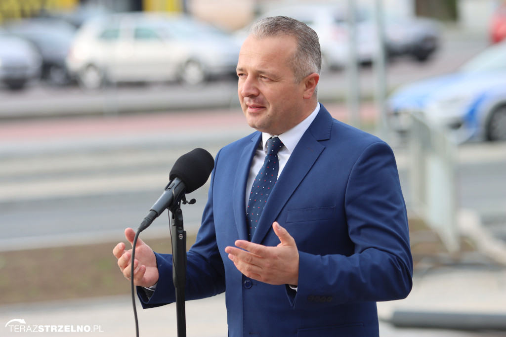 Minister Adamczyk podkreślił znaczenie obwodnic Kruszwicy i Strzelna