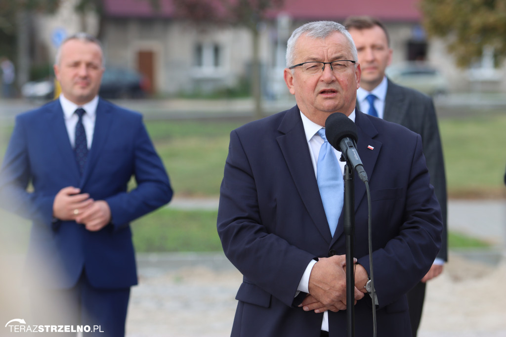 Minister Adamczyk podkreślił znaczenie obwodnic Kruszwicy i Strzelna