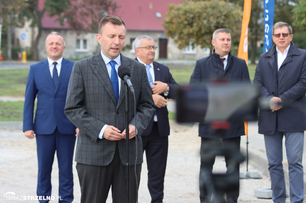 Minister Adamczyk podkreślił znaczenie obwodnic Kruszwicy i Strzelna