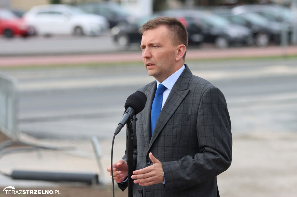 Minister Adamczyk podkreślił znaczenie obwodnic Kruszwicy i Strzelna