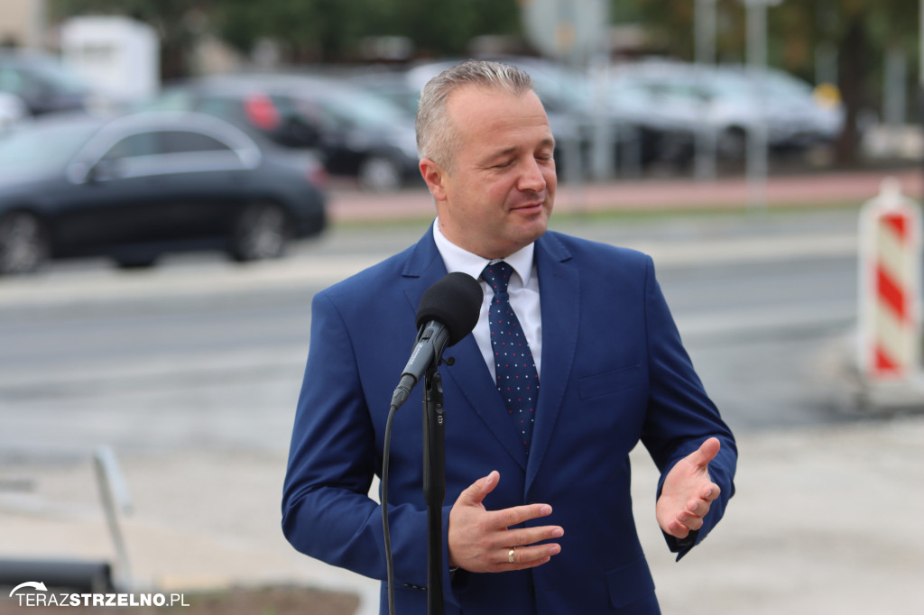Minister Adamczyk podkreślił znaczenie obwodnic Kruszwicy i Strzelna