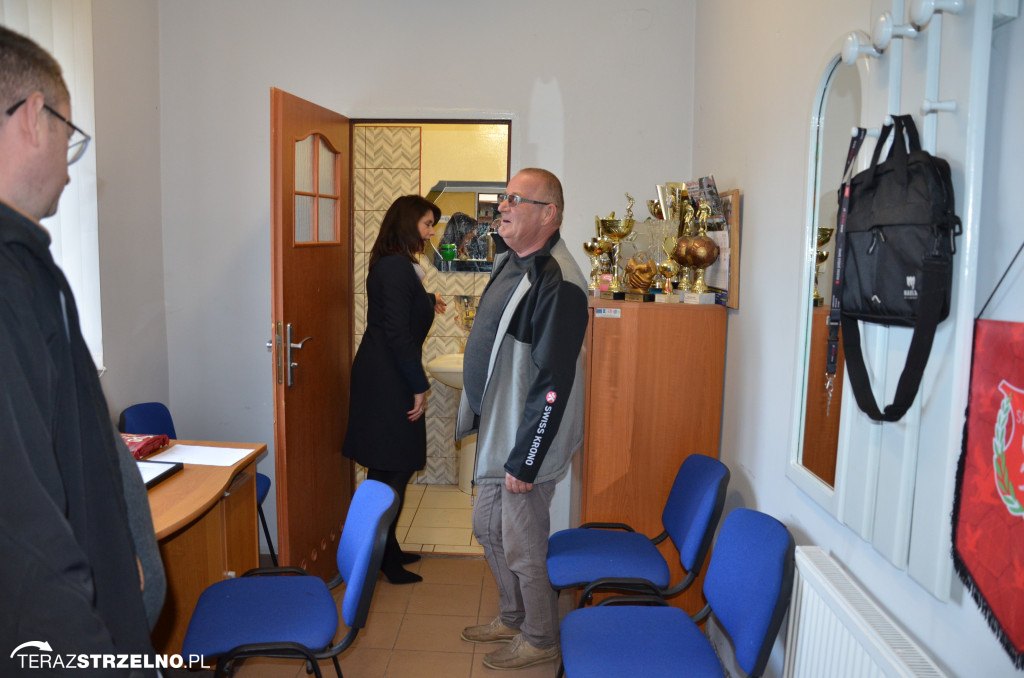 Dzięki wsparciu poseł Ewy Kozaneckiej KOWR przekazał nieodpłatnie budynek w Markowicach gminie Strzelno