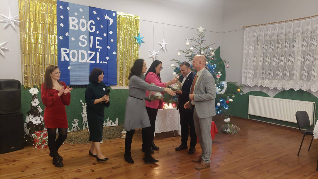Czas spotkań opłatkowych trwa. Pozostał ostatni tydzień Adwentu