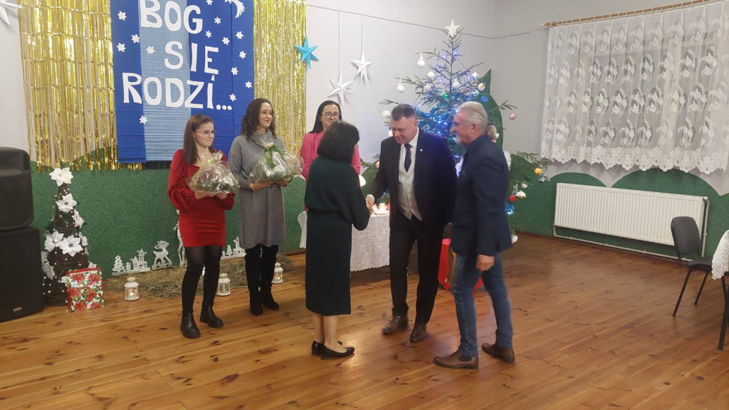 Czas spotkań opłatkowych trwa. Pozostał ostatni tydzień Adwentu