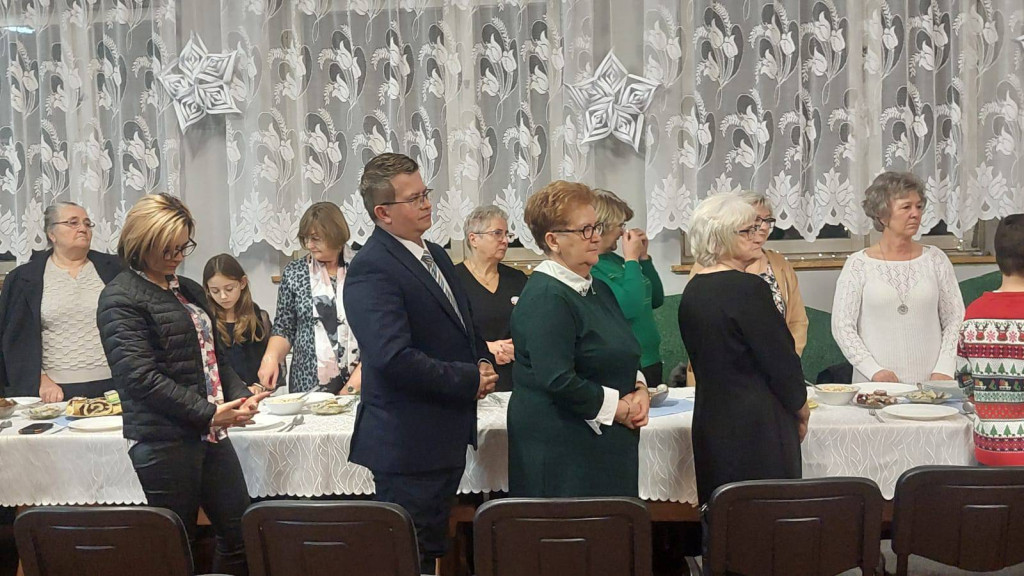 Czas spotkań opłatkowych trwa. Pozostał ostatni tydzień Adwentu