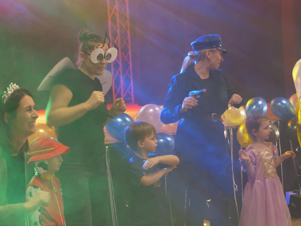 Bo w karnawale fajnie jest...Dzieci i dorośli bawili się fantastycznie